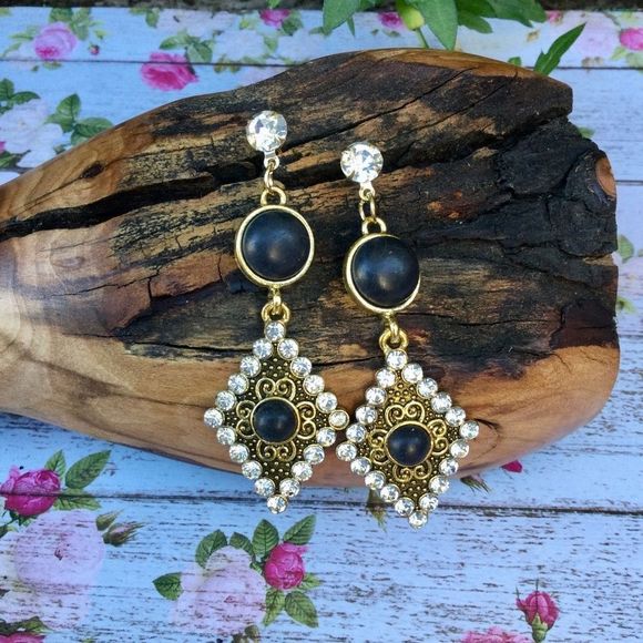 🏷️ Southwest Post Earring Black Faux Stone Clear Crystals Antique Gold Tone - Picture 2 of 2